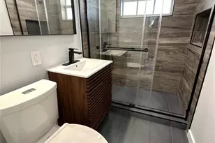 805 NE 17th Ave, Fort Lauderdale, FL 33304 - Photo 11