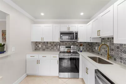 251 Seville K #251, Delray Beach, FL 33446 - Photo 3