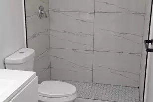 1305 W 46th St, Hialeah, FL 33012 - Photo 15