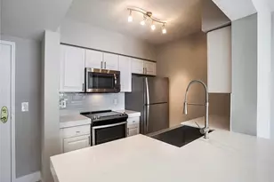 1040 Seminole Dr, Fort Lauderdale, FL 33304 - Photo 3