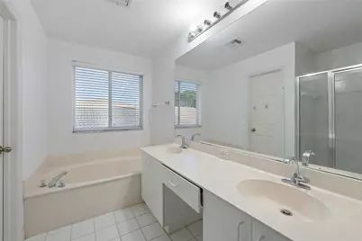 10772 SW 14th Place, Davie, FL 33324 - Photo 15