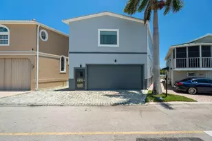 392 Nettles Blvd, Jensen Beach, FL 34957 - Photo 3