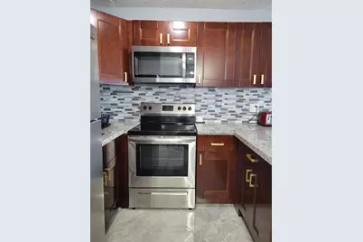 800 SW 11th Avenue #17, Hallandale Beach, FL 33009 - Photo 3