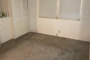 8581 SW 20th Pl, Davie, FL 33324 - Photo 7