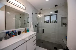 18560 NE 20th Ct, North Miami Beach, FL 33179 - Photo 11