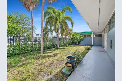 2700 E Oakland Park Boulevard, Fort Lauderdale, FL 33306 - Photo 23