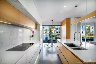 20824 NE 30th Pl, Miami, FL 33180 - Photo 1