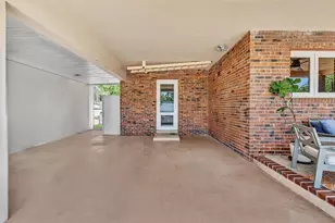 1311 NE 42nd St, Oakland Park, FL 33334 - Photo 7