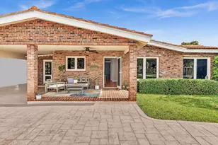 1311 NE 42nd St, Oakland Park, FL 33334 - Photo 5