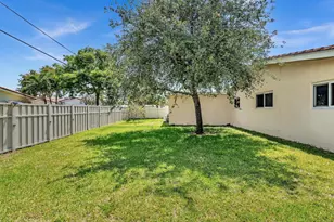 1311 NE 42nd St, Oakland Park, FL 33334 - Photo 47