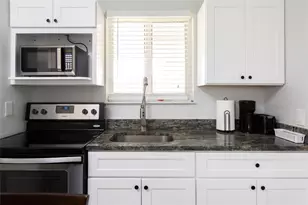 3217 NE 9th St, Pompano Beach, FL 33062 - Photo 5