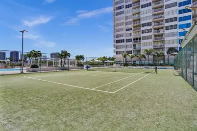 18041 Biscayne Boulevard #503, Aventura, FL 33160 - Photo 31