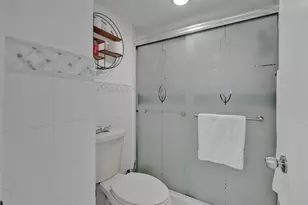 18041 Biscayne Blvd, Aventura, FL 33160 - Photo 17