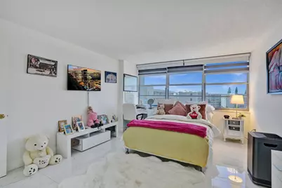 18041 Biscayne Boulevard #503, Aventura, FL 33160 - Photo 23