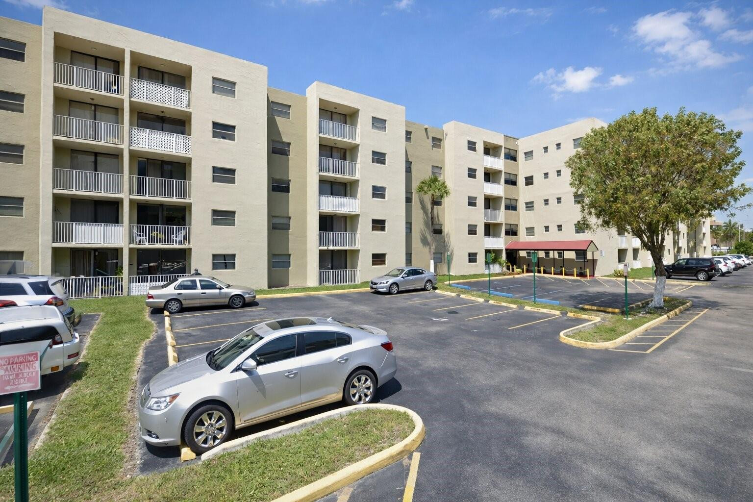 8185 NW 7th St #214 - 8185 NW 7th St #214, Miami, FL 33126 Luxury Property | Jose Angel Pina