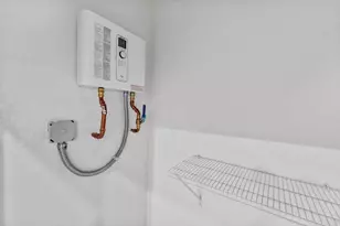 5250 SW 18th St, West Park, FL 33023 - Photo 25