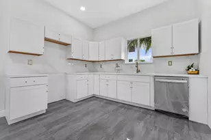 5250 SW 18th St, West Park, FL 33023 - Photo 17