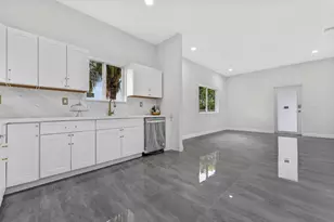 5250 SW 18th St, West Park, FL 33023 - Photo 15