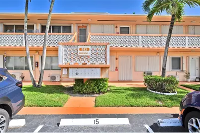 925 SW 11th Avenue #J-17, Hallandale Beach, FL 33009 - Photo 5