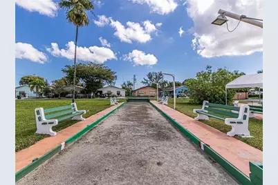 925 SW 11th Avenue #J-17, Hallandale Beach, FL 33009 - Photo 49