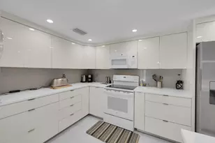 6017 Bayview Dr, Fort Lauderdale, FL 33308 - Photo 9