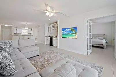 1051 Hillsboro Mile #305E, Hillsboro Beach, FL 33062 - Photo 7