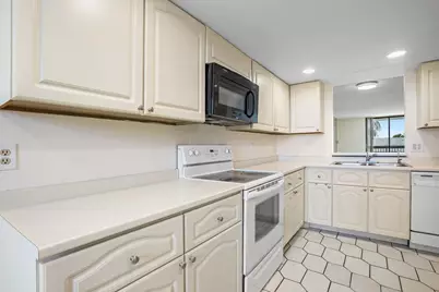 2707 NE 14th Street Causeway #305, Pompano Beach, FL 33062 - Photo 5