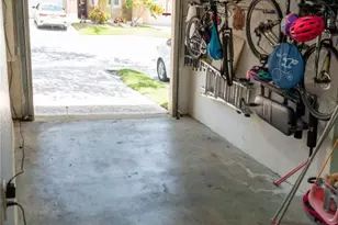 1102 SW 158th Ave, Pembroke Pines, FL 33027 - Photo 25