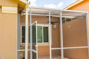 1102 SW 158th Ave, Pembroke Pines, FL 33027 - Photo 27