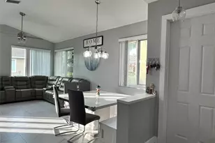 1102 SW 158th Ave, Pembroke Pines, FL 33027 - Photo 3