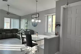 1102 SW 158th Ave, Pembroke Pines, FL 33027 - Photo 3