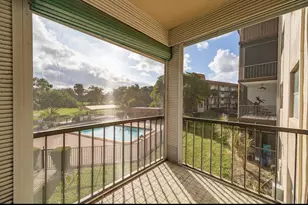 6100 S Falls Cir Dr, Lauderhill, FL 33319 - Photo 17