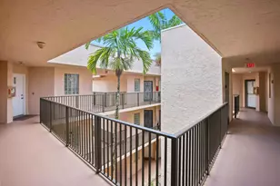 4161 Coral Tree Cir, Coconut Creek, FL 33073 - Photo 5