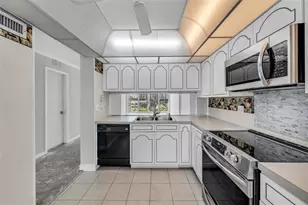 800 SE 4th St, Fort Lauderdale, FL 33301 - Photo 9