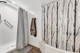 10217 NW 24th Pl, Sunrise, FL 33322 - Photo 13