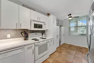 10217 NW 24th Pl, Sunrise, FL 33322 - Photo 5