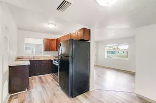 140 SE Serenata Ct, Port Saint Lucie, FL 34983 - Photo 11