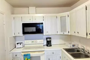 2230 NE 56th Pl, Fort Lauderdale, FL 33308 - Photo 9