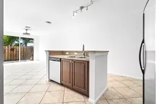 8244 Prestige Commons Dr, Tamarac, FL 33321 - Photo 5