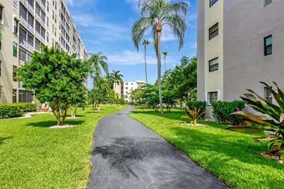 2112 S Cypress Bend Drive #401, Pompano Beach, FL 33069 - Photo 55