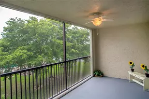 2112 S Cypress Bend Dr, Pompano Beach, FL 33069 - Photo 25