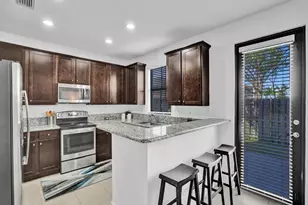 9637 Watercrest Isle, Parkland, FL 33076 - Photo 17