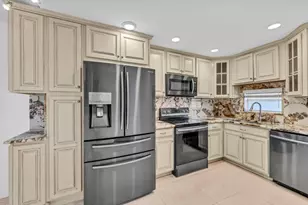 8941 S Hollybrook Blvd, Pembroke Pines, FL 33025 - Photo 1