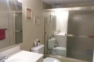 206 SE 10th St, Dania Beach, FL 33004 - Photo 13