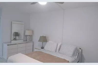 465 Paradise Isle Boulevard #207, Hallandale Beach, FL 33009 - Photo 9