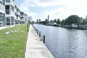 465 Paradise Isle Blvd, Hallandale Beach, FL 33009 - Photo 23