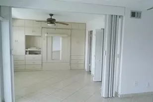 465 Paradise Isle Blvd, Hallandale Beach, FL 33009 - Photo 5