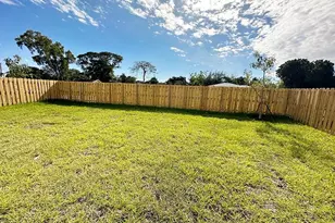 2437 NW 131st Cir, Miami, FL 33167 - Photo 21