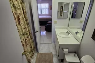 10442 Sunrise Lakes Blvd, Sunrise, FL 33322 - Photo 17