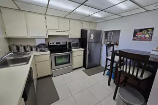 10442 Sunrise Lakes Blvd, Sunrise, FL 33322 - Photo 5